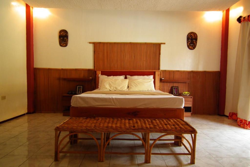 Cooper'S Beach Resort Lucbuan Quarto foto